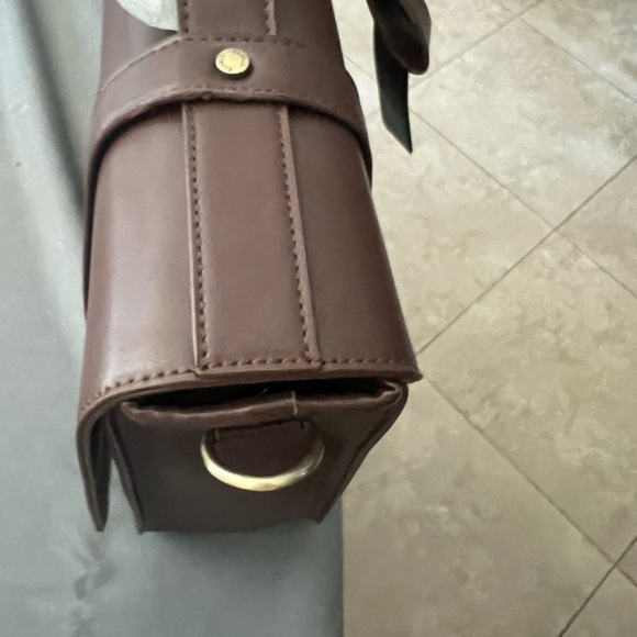 Elegant Brown Crossbody Bag 15in w X 12 in h X 5 in w - Picture 6 of 11